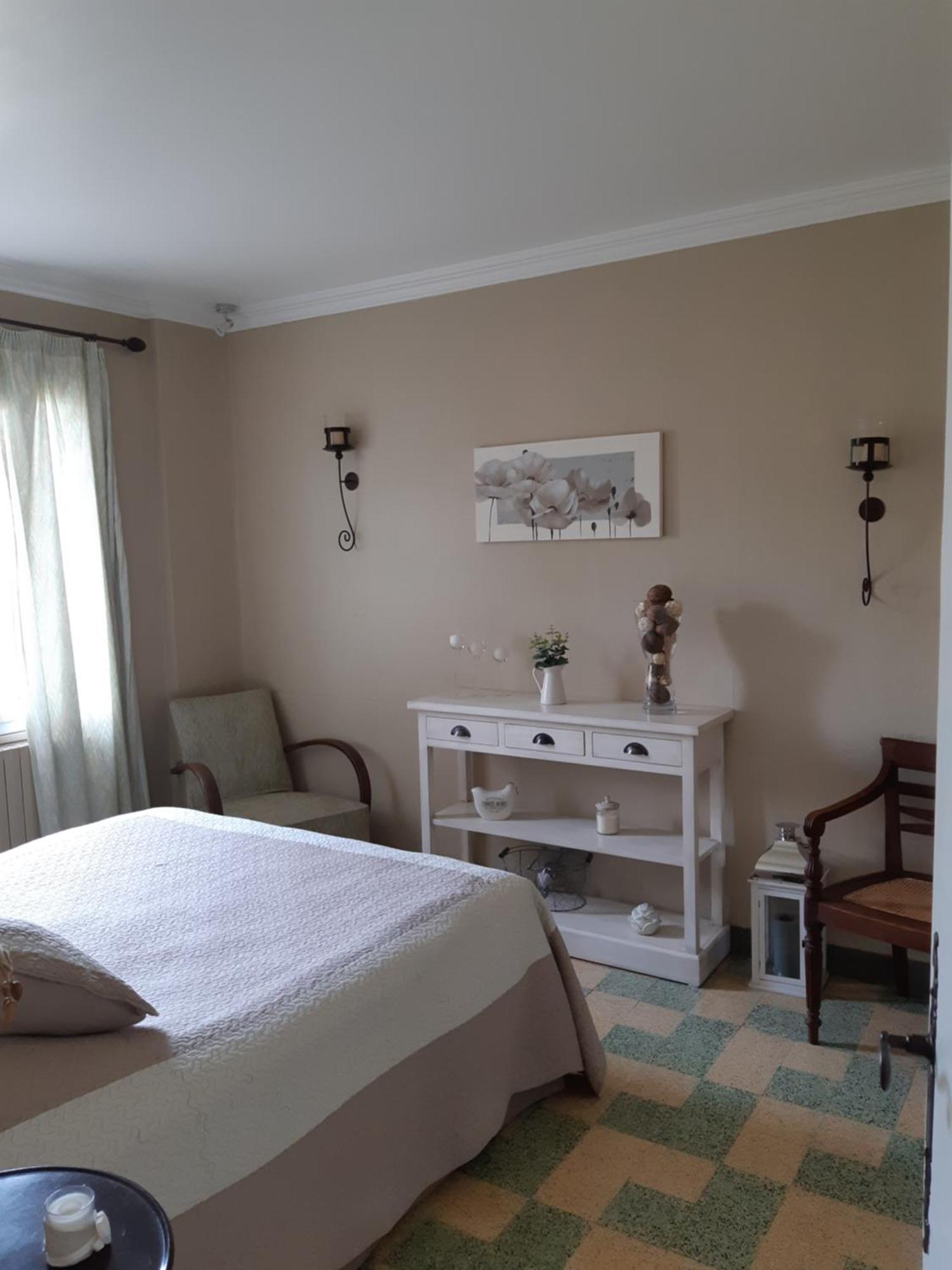 Cherche Midi Noves Екстер'єр фото